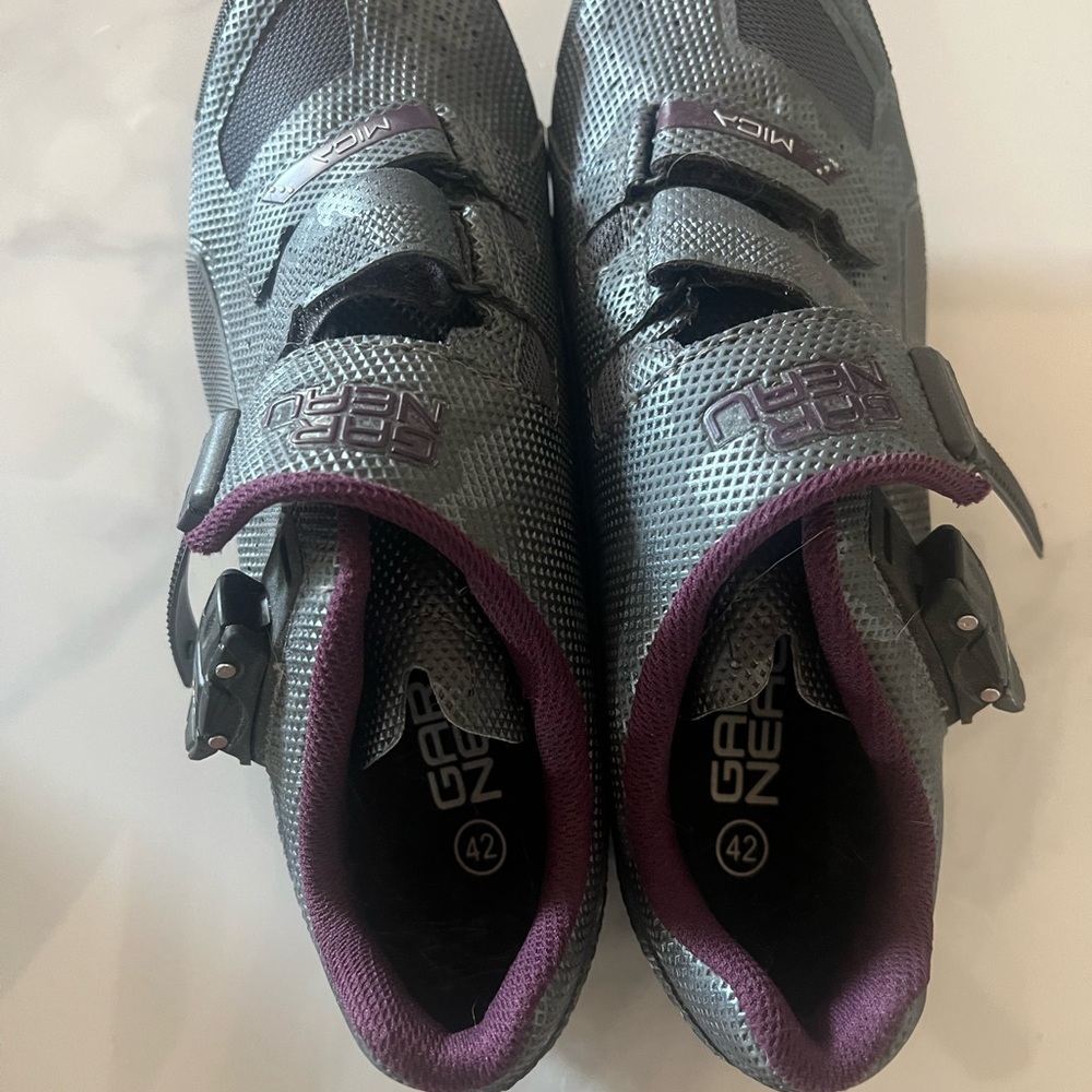 Women's Cycling Shoes - Charcoal and Plum